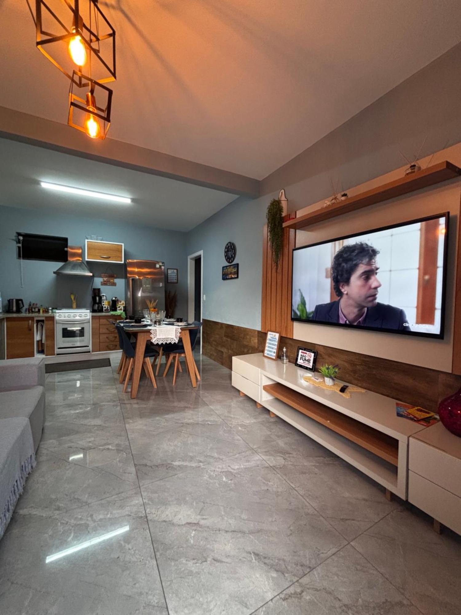 Homestay Casa Com Piscina Casaalbertibc
